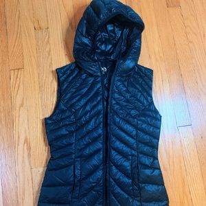 Be by BLANC NOIR lightweight puffer vest 80% down